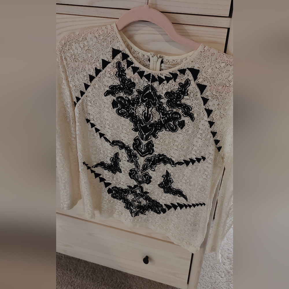 Maje Elegant Lace Top with Black Embroidery